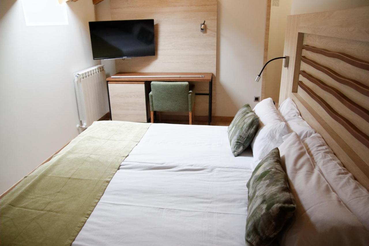 Hotel Rural Las Montanas De Pumar Besullo Eksteriør billede
