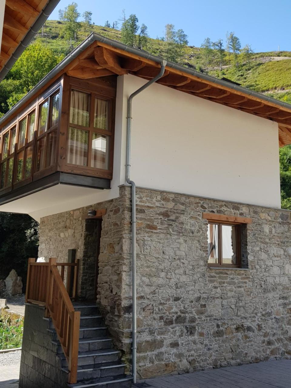 Hotel Rural Las Montanas De Pumar Besullo Eksteriør billede