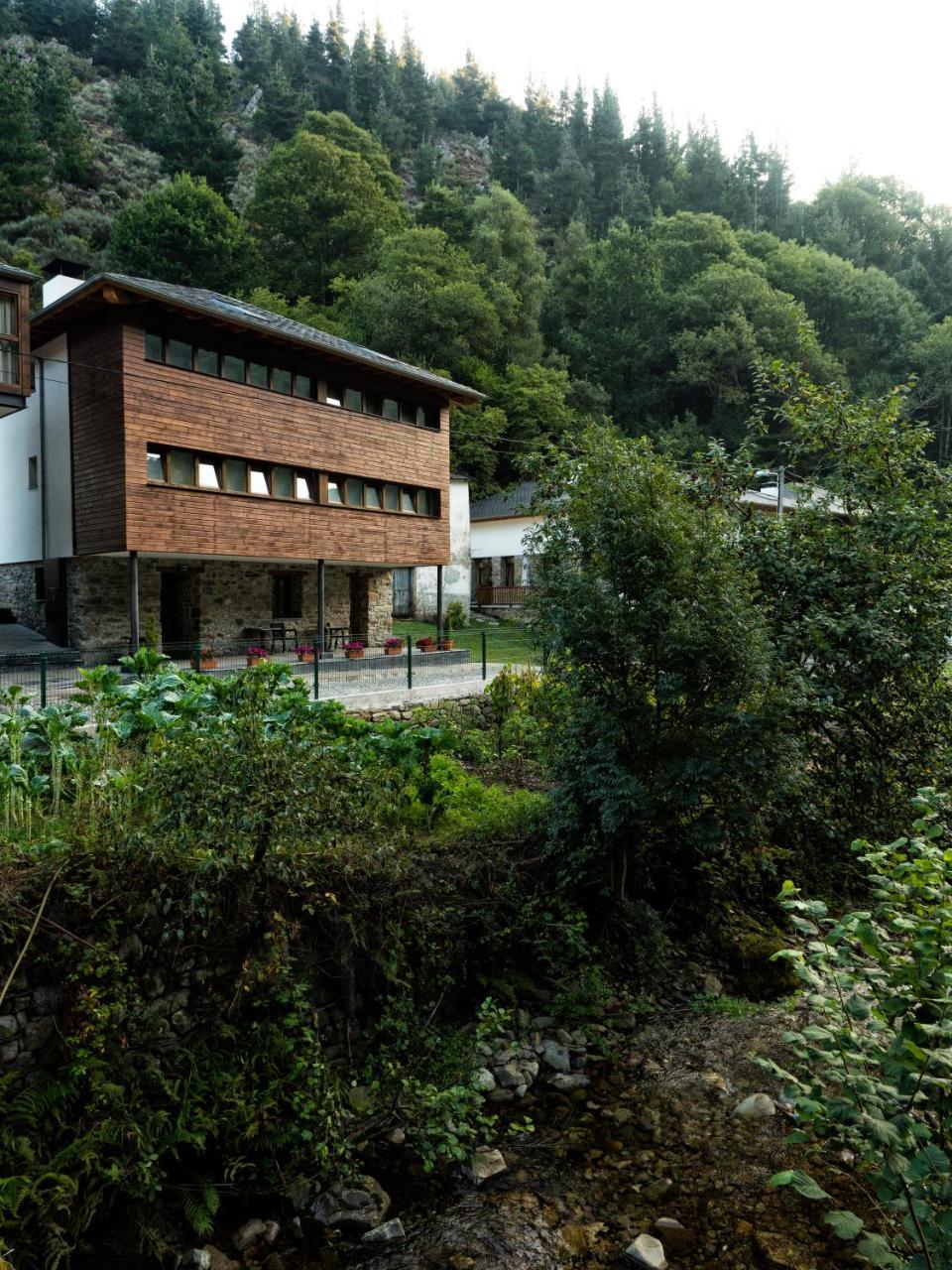 Hotel Rural Las Montanas De Pumar Besullo Eksteriør billede